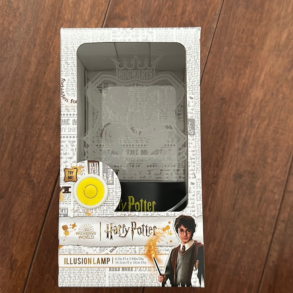 Brand New Harry Potter Illusion Lamp